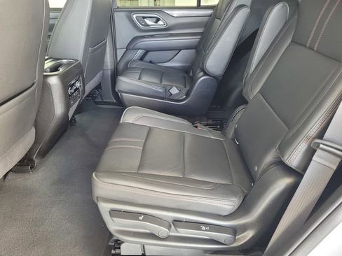 Used 2021 Chevrolet Tahoe RST w/ Luxury Package image 15