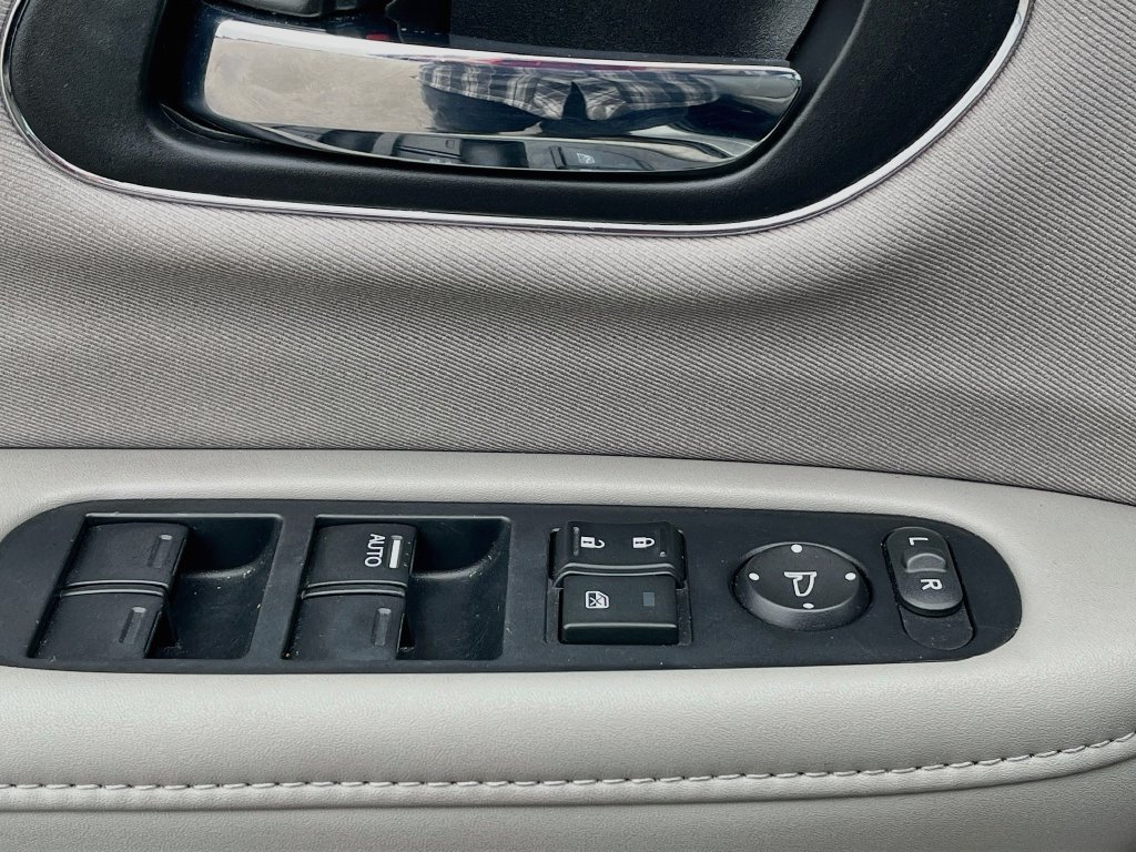 Used 2016 Honda HR-V EX image 17