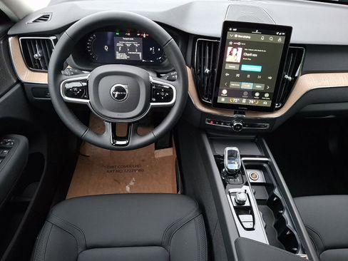 New 2026 Volvo XC60 B5 Plus w/ Protection Package Premier image 8