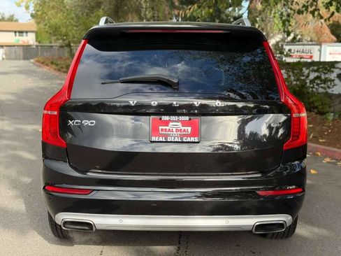 Used 2017 Volvo XC90 T6 Momentum w/ Vision Package image 5