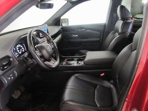 Certified 2023 Honda Pilot TrailSport image 9