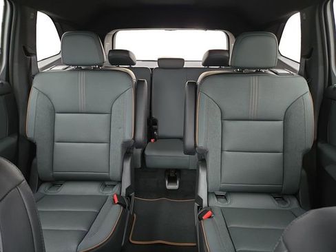 New 2026 GMC Acadia AT4 image 35