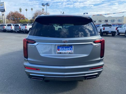 Used 2025 Cadillac XT6 Premium Luxury image 15