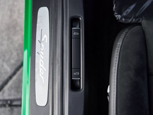 Used 2023 Porsche 718 Boxster Spyder image 40