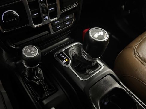 Used 2021 Jeep Wrangler Unlimited Sahara w/ Cold Weather Group image 39