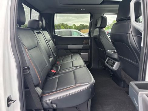 Used 2025 Ford F250 Lariat w/ Black Appearance Package AWD/4WD image 15