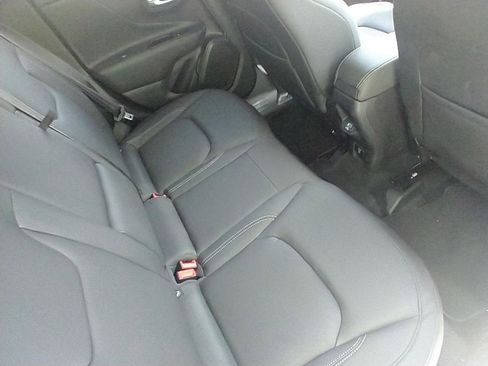 Used 2022 Jeep Renegade Limited AWD/4WD image 16