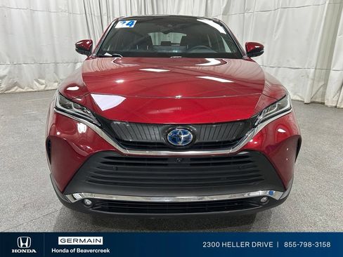 Used 2024 Toyota Venza Limited AWD/4WD image 3
