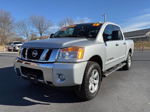 Used 2013 Nissan Titan SV w/ SV Premium Utility Pkg image 28