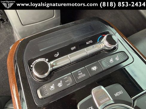 Used 2019 Genesis G90 5.0 Ultimate image 18