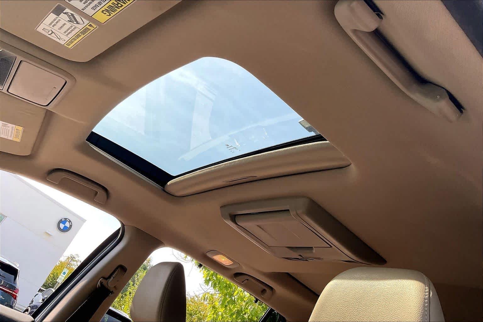 Used 2016 Honda Pilot Elite image 13
