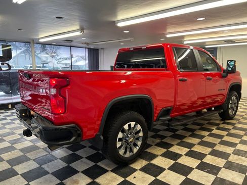 Used 2024 Chevrolet Silverado 2500 Custom w/ Custom Value Package image 21