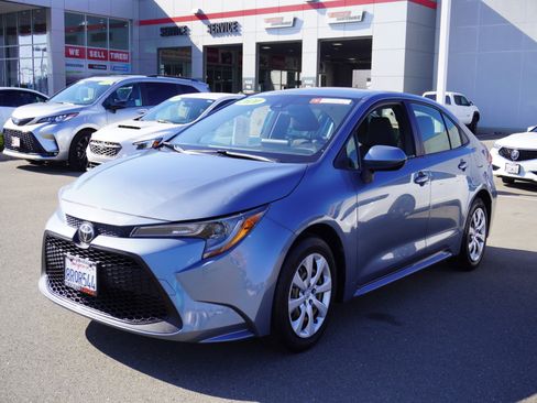 Used 2020 Toyota Corolla LE image 7