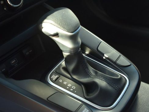 Used 2021 Kia Soul LX image 24