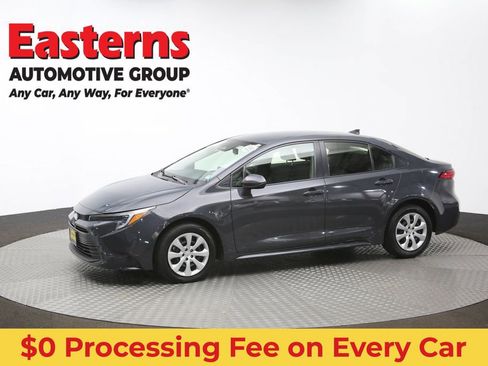 Used 2023 Toyota Corolla LE w/ Carpet Mat Package (TMS) FWD image 57