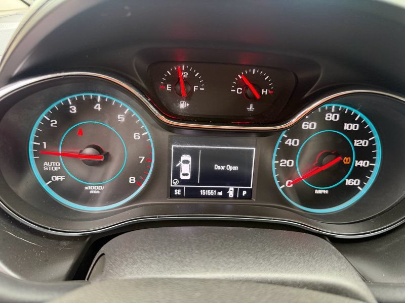 Used 2017 Chevrolet Cruze LS FWD image 11
