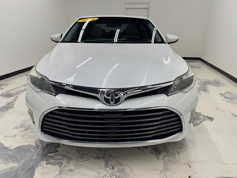 Used 2016 Toyota Avalon XLE Premium FWD image 3