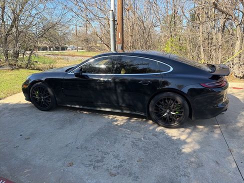 Used 2018 Porsche Panamera Turbo image 11