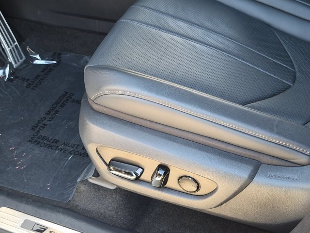Used 2025 Lexus TX 500h AWD w/ Technology Package image 17