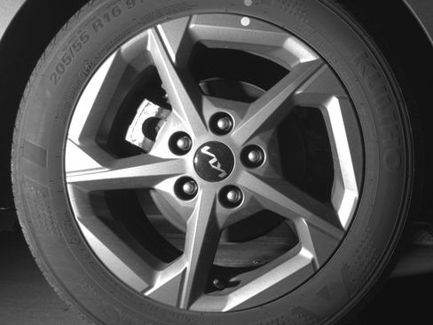 Used 2025 Kia K4 LXS image 15