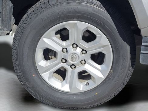 Used 2023 Toyota Tacoma TRD Sport w/ Advanced Technology Package AWD/4WD image 18