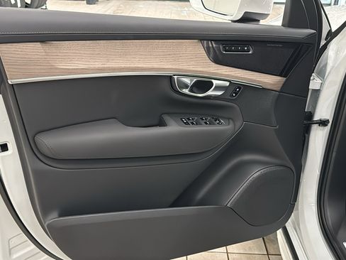 New 2026 Volvo XC90 B5 Plus w/ Protection Package Premier AWD/4WD image 21