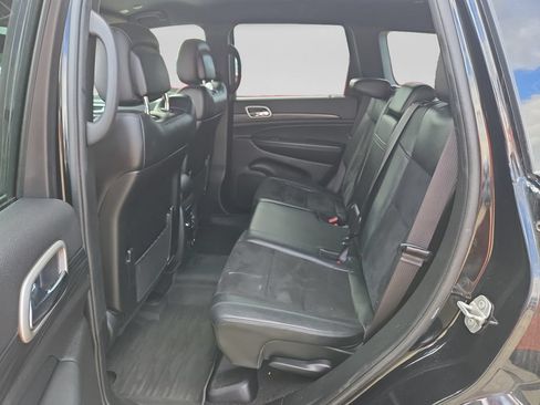 Used 2021 Jeep Grand Cherokee Altitude AWD/4WD image 16