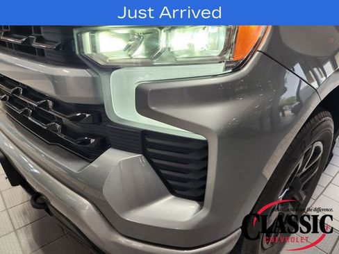 Used 2024 Chevrolet Silverado 1500 RST w/ Convenience Package II RWD image 10