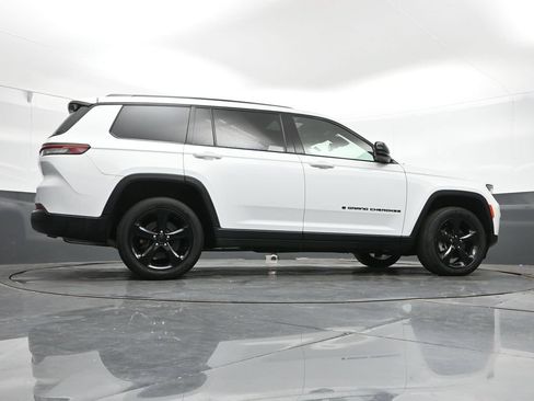 Used 2023 Jeep Grand Cherokee L Laredo AWD/4WD image 23