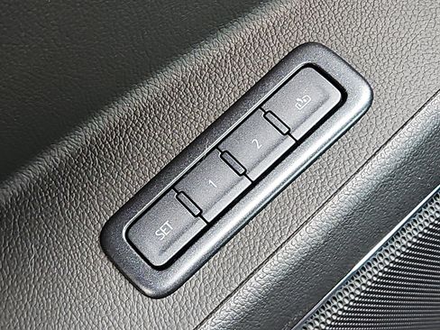 Used 2020 Chevrolet Tahoe LT image 25