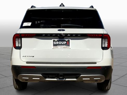 New 2026 Ford Explorer Active w/ Active Comfort Package image 4