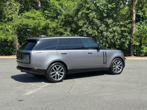 Used 2023 Land Rover Range Rover Long Wheelbase Autobiography AWD/4WD image 13