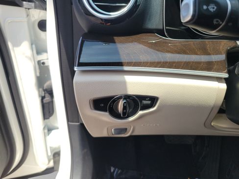 Used 2019 Mercedes-Benz E 300 image 25