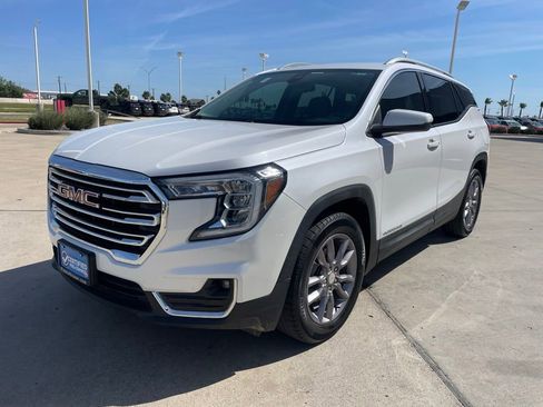 Used 2023 GMC Terrain SLT w/ Infotainment Package II FWD image 5