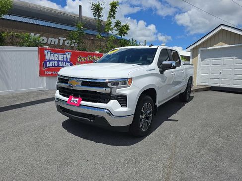 Used 2024 Chevrolet Silverado 1500 LT AWD/4WD image 12