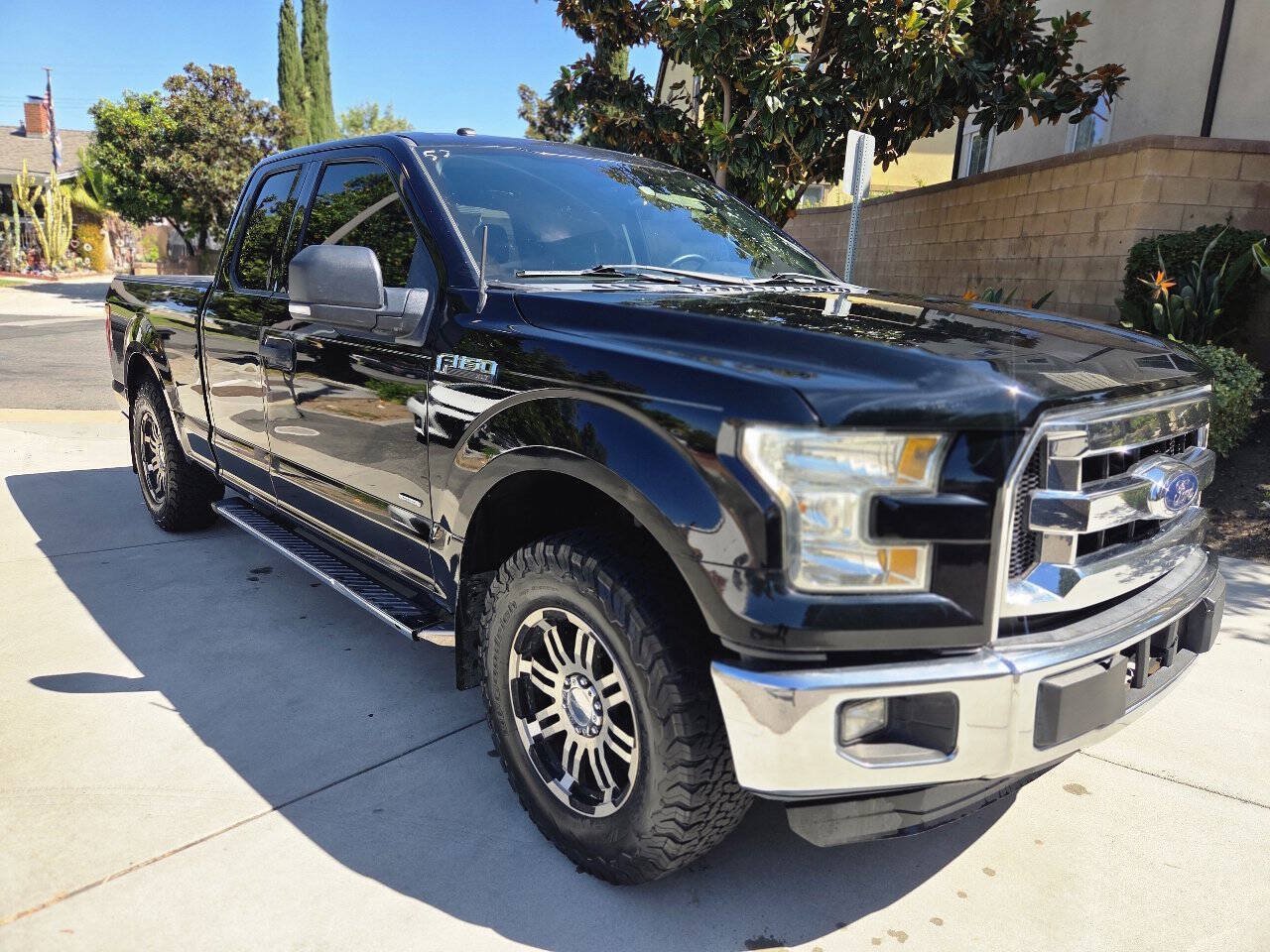 Used 2016 Ford F150 XLT w/ Equipment Group 301A Mid RWD image 12