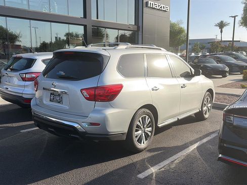 Used 2017 Nissan Pathfinder S FWD image 3