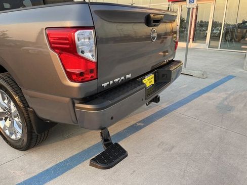 Certified 2024 Nissan Titan SV w/ SV Convenience Package image 7