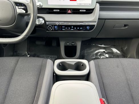 Used 2024 Hyundai Ioniq 5 SEL image 12