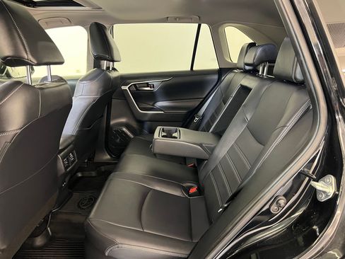 Used 2023 Toyota RAV4 XLE Premium image 14
