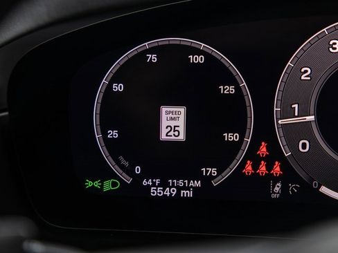 Certified 2025 Porsche Cayenne Coupe image 53