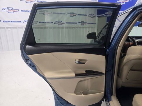 Used 2011 Toyota Venza image 19