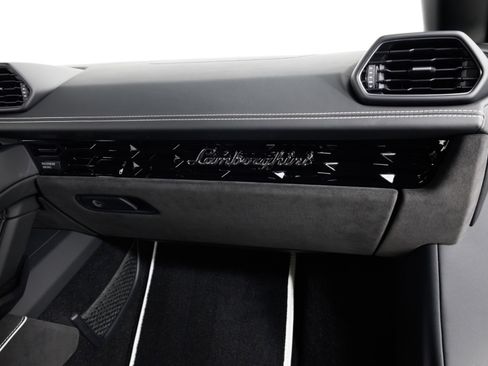 Used 2020 Lamborghini Huracan EVO AWD/4WD image 42