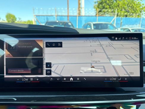 New 2026 BMW i7 xDrive60 w/ Executive Package AWD/4WD image 31