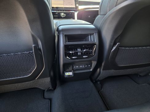 New 2026 Jeep Grand Cherokee Limited AWD/4WD image 20