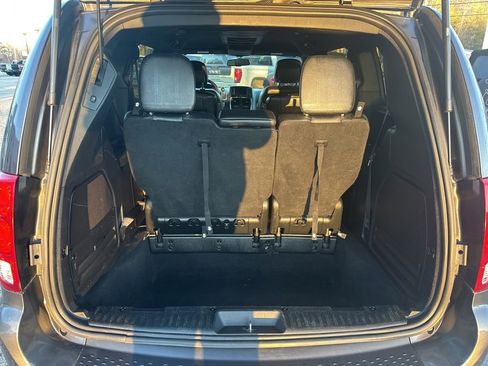Used 2017 Dodge Grand Caravan GT image 25