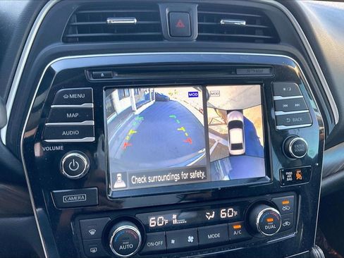 Used 2018 Nissan Maxima Platinum image 21