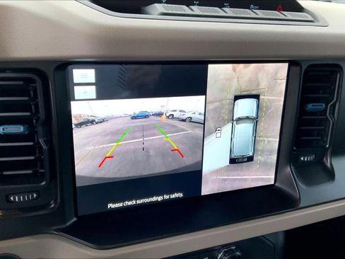 Used 2022 Ford Bronco Wildtrak image 23