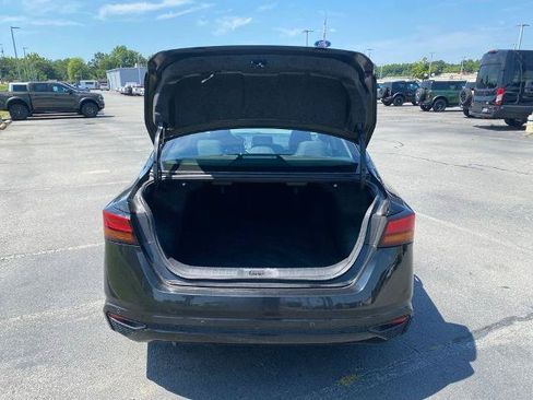 Used 2024 Nissan Altima 2.5 SV FWD image 9