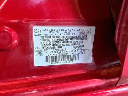 Used 2020 Nissan Versa SR FWD image 31